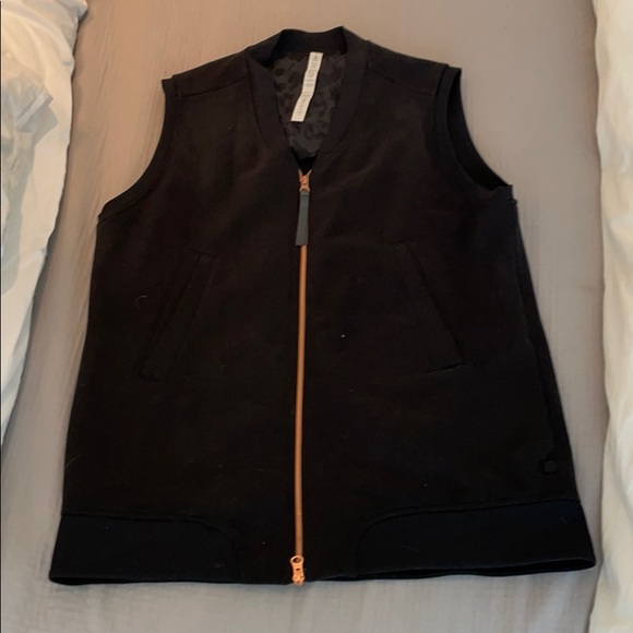 Lululemon Black Cotton Vest. Size 10
